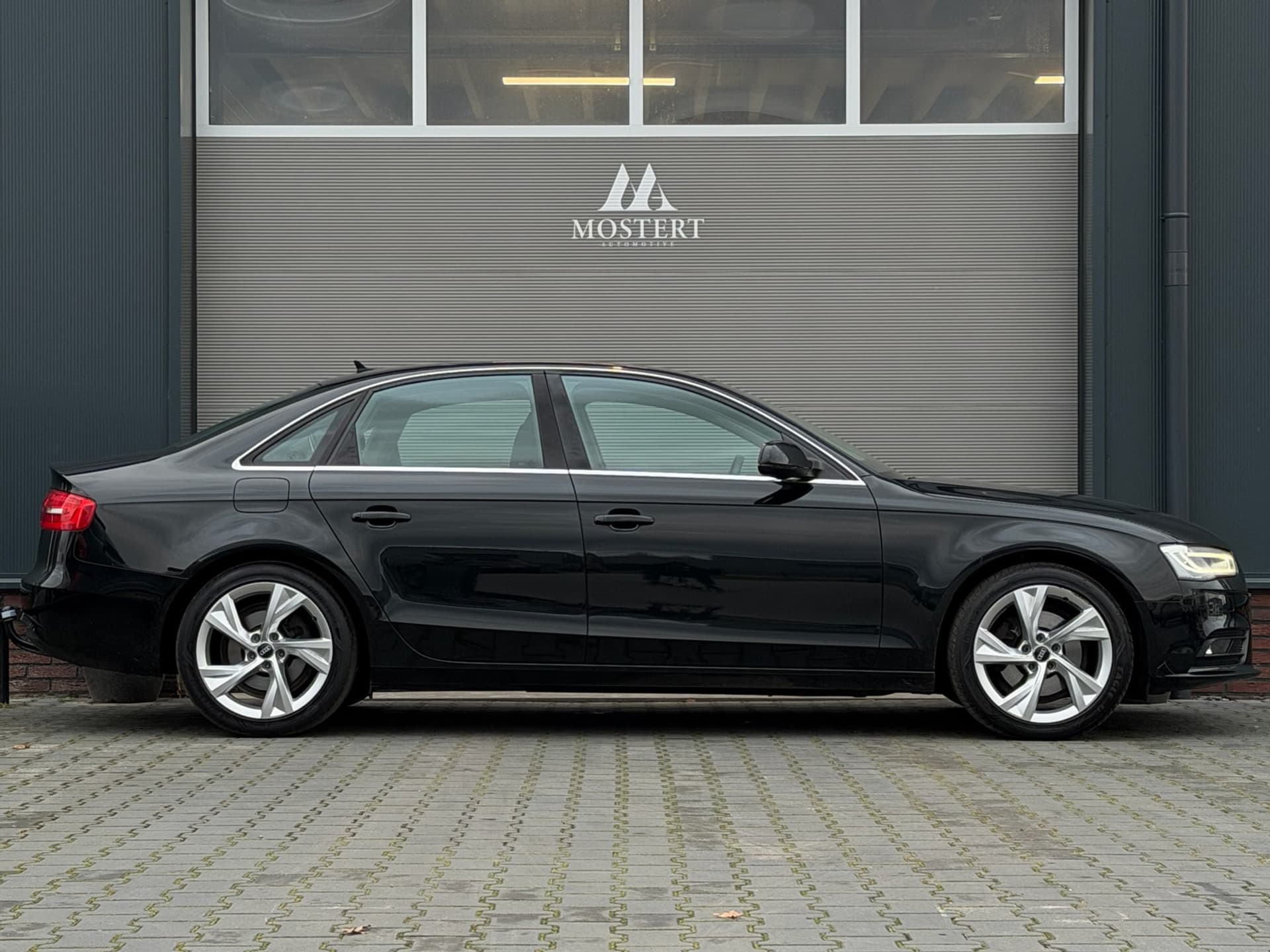 Auto afbeelding - View 2