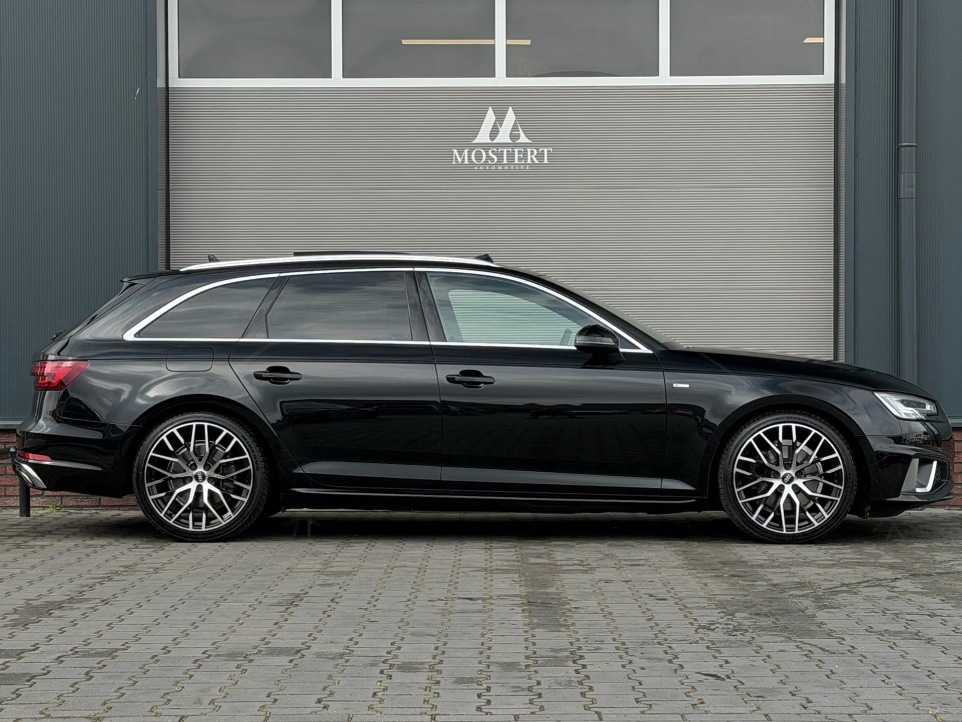 Auto afbeelding - View 2