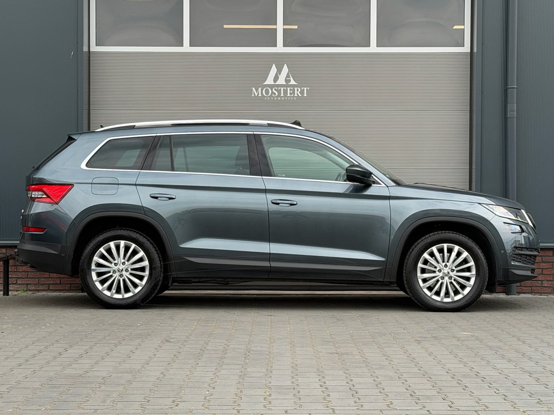 Auto afbeelding - View 2