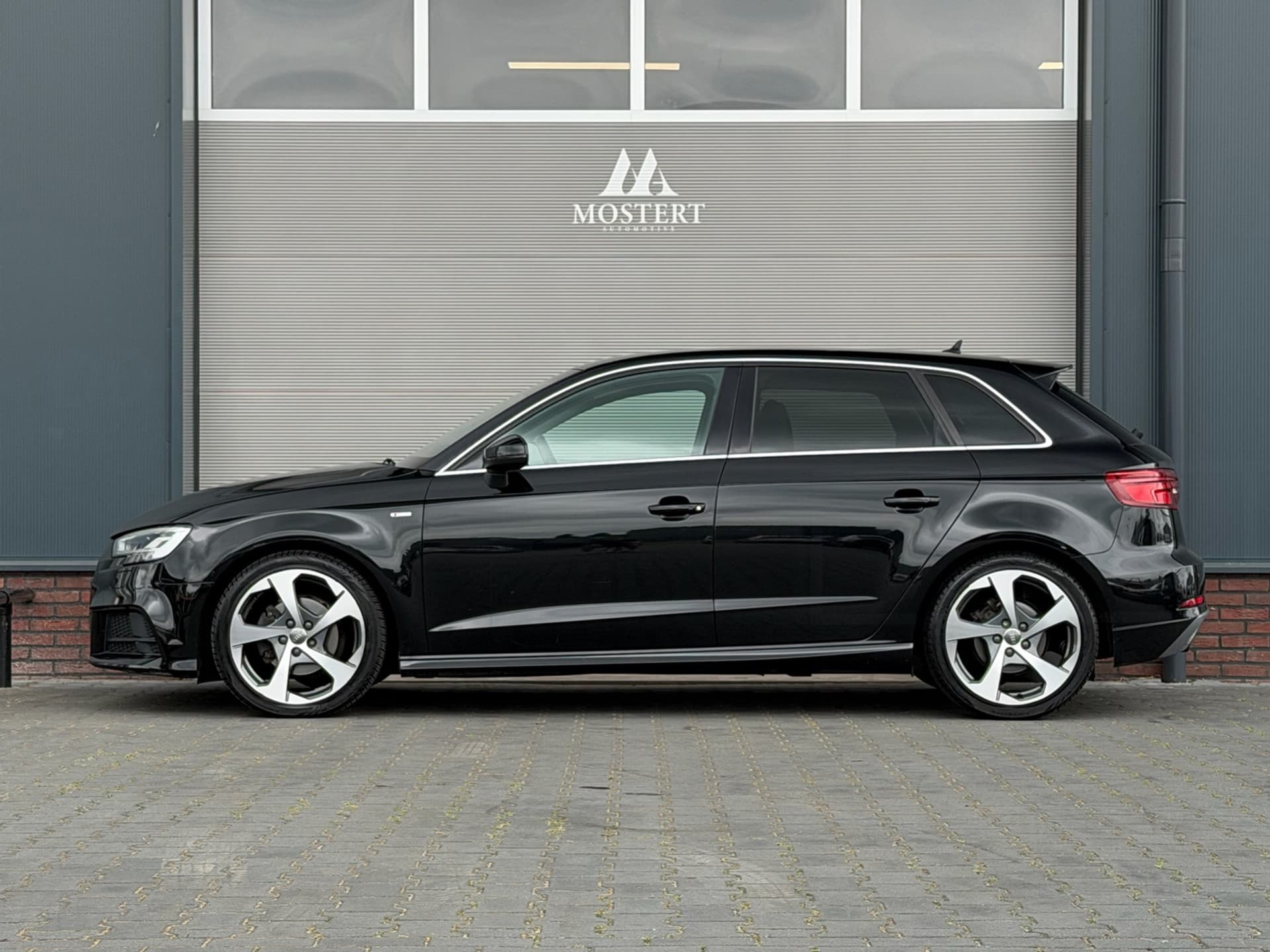 Auto afbeelding - View 3