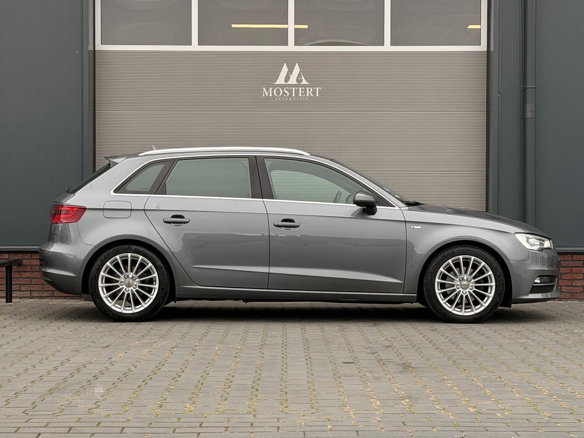 Auto afbeelding - View 2