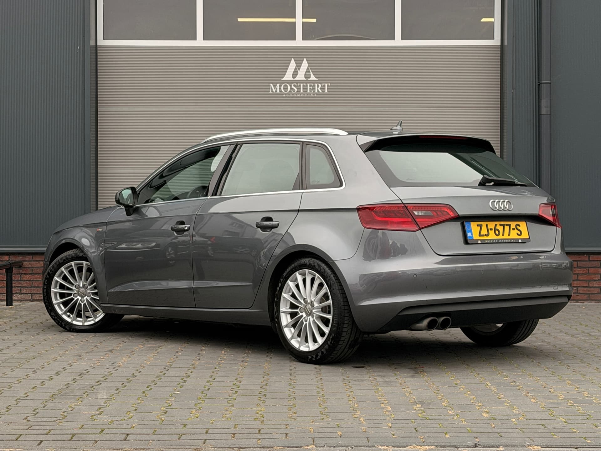 Auto afbeelding - View 4