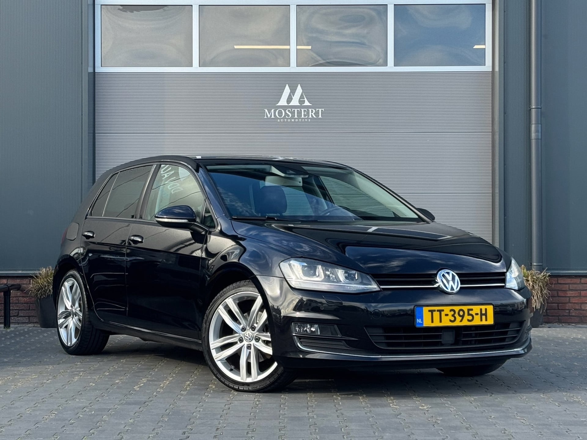 Volkswagen Golf - 2016