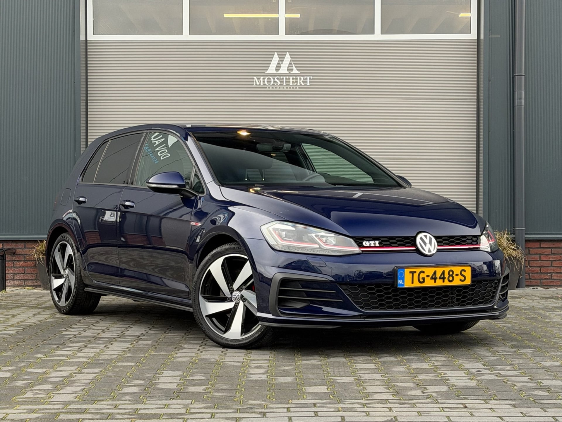 Volkswagen Golf - 2017