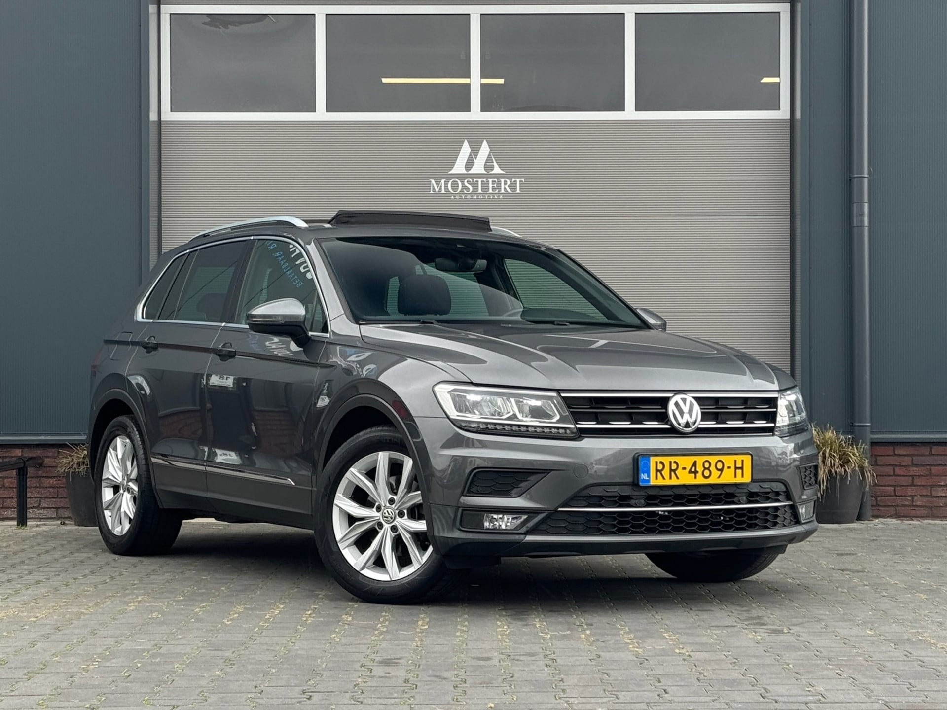 Volkswagen Tiguan - 2018