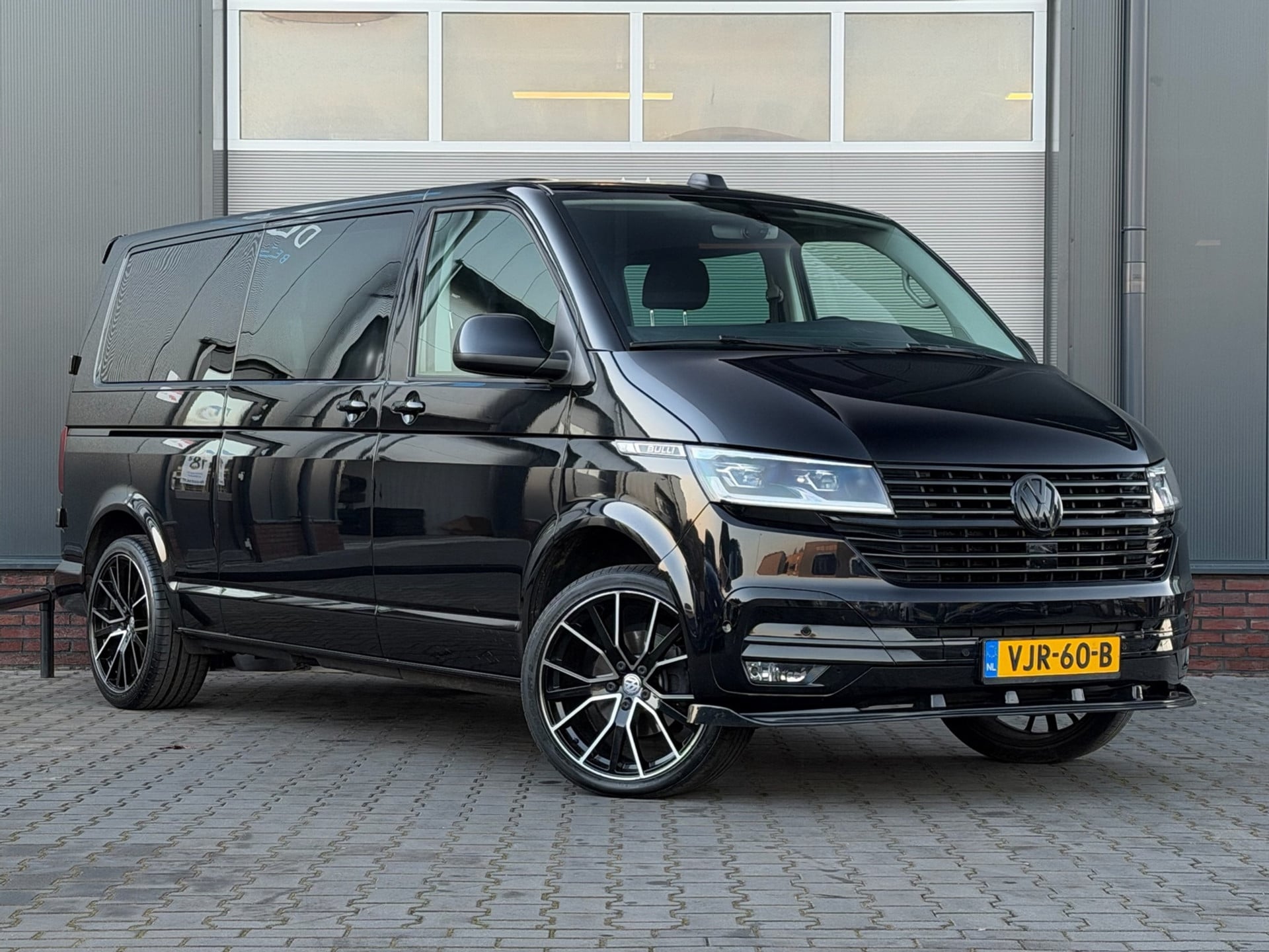 Volkswagen Transporter - 2021