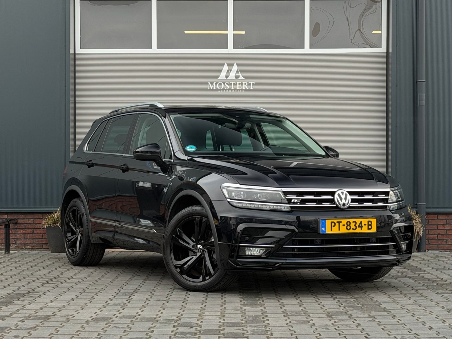 Volkswagen Tiguan - 2017