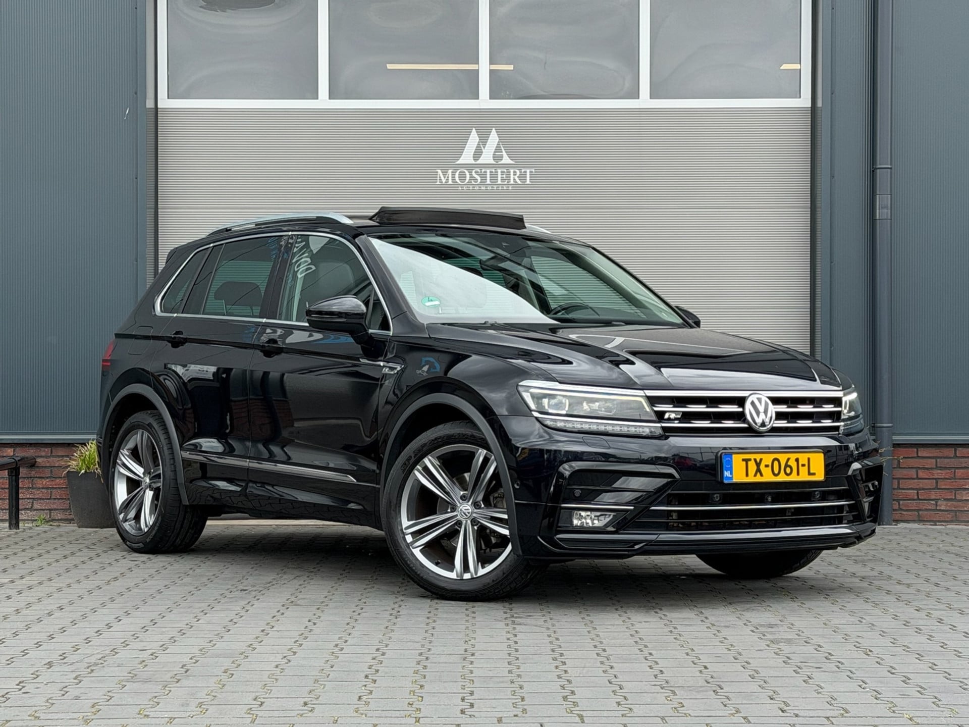 Volkswagen Tiguan - 2018