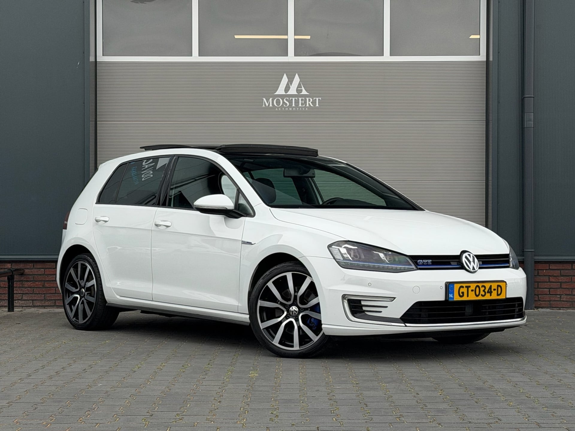 Volkswagen Golf - 2015