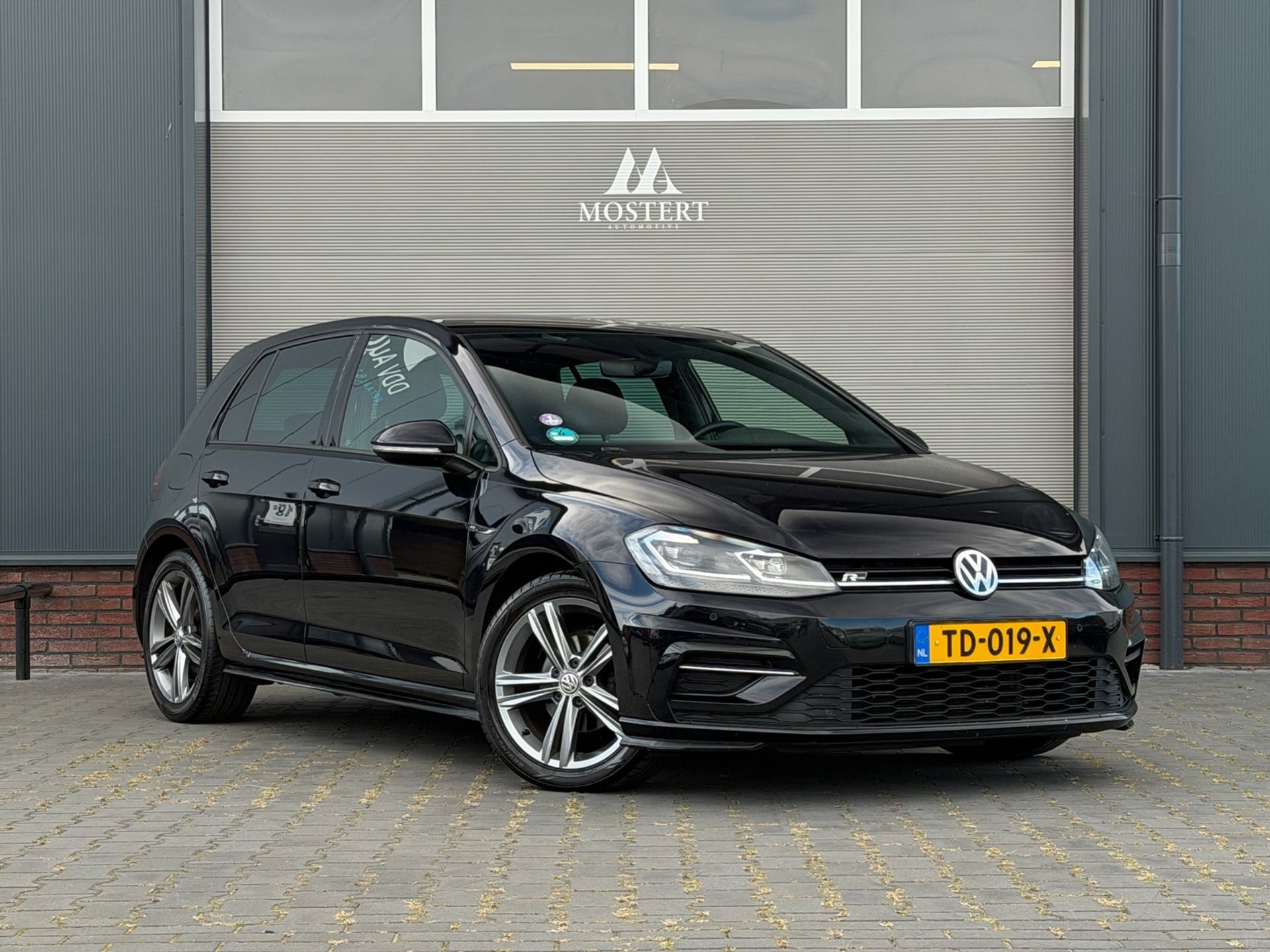 Volkswagen Golf - 2018