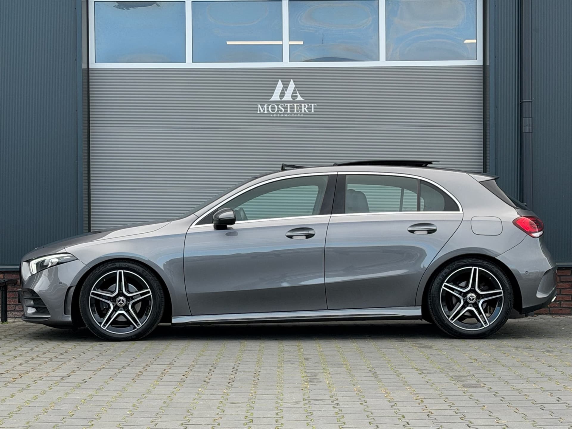 Auto afbeelding - View 2