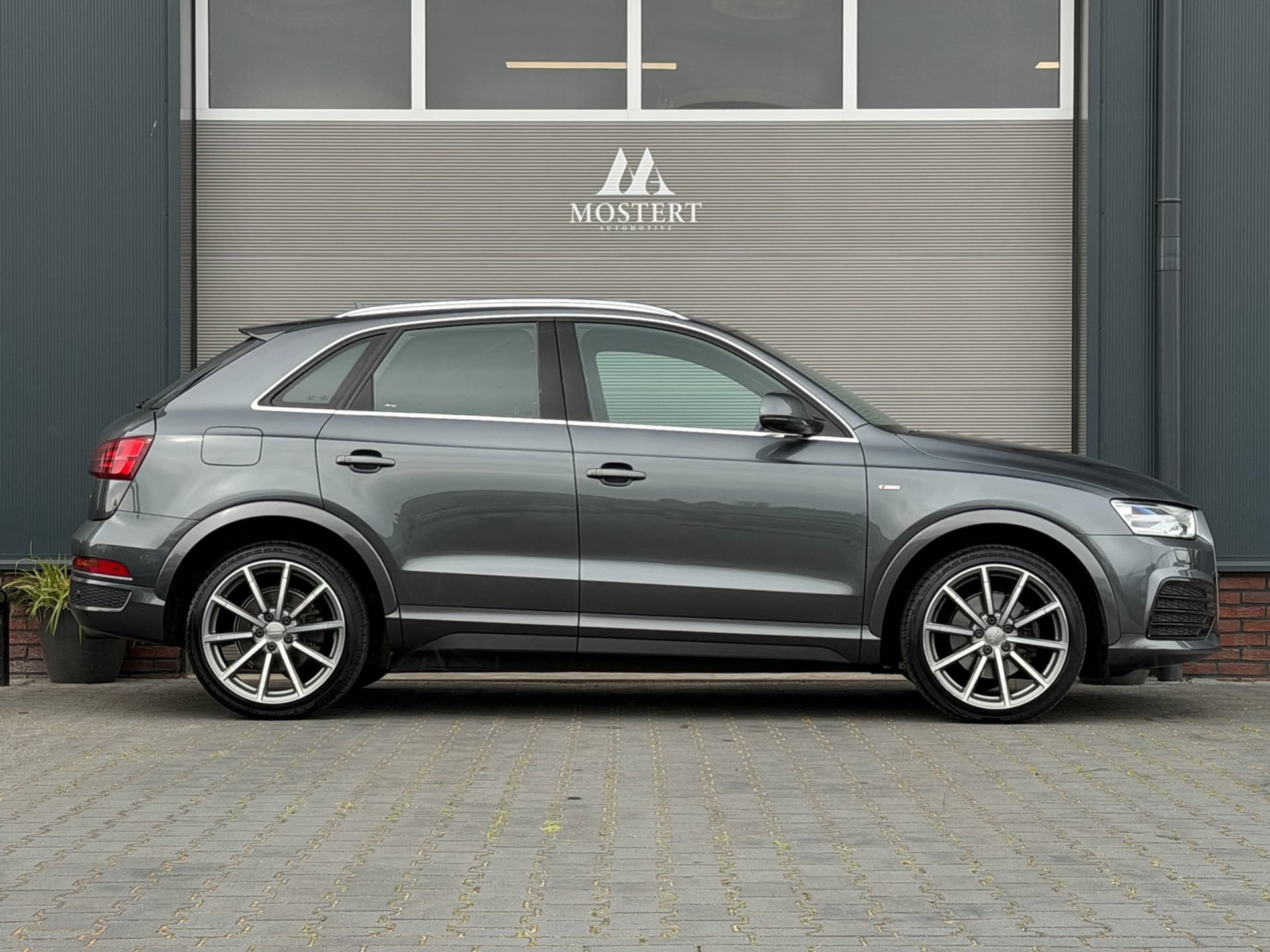 Auto afbeelding - View 2