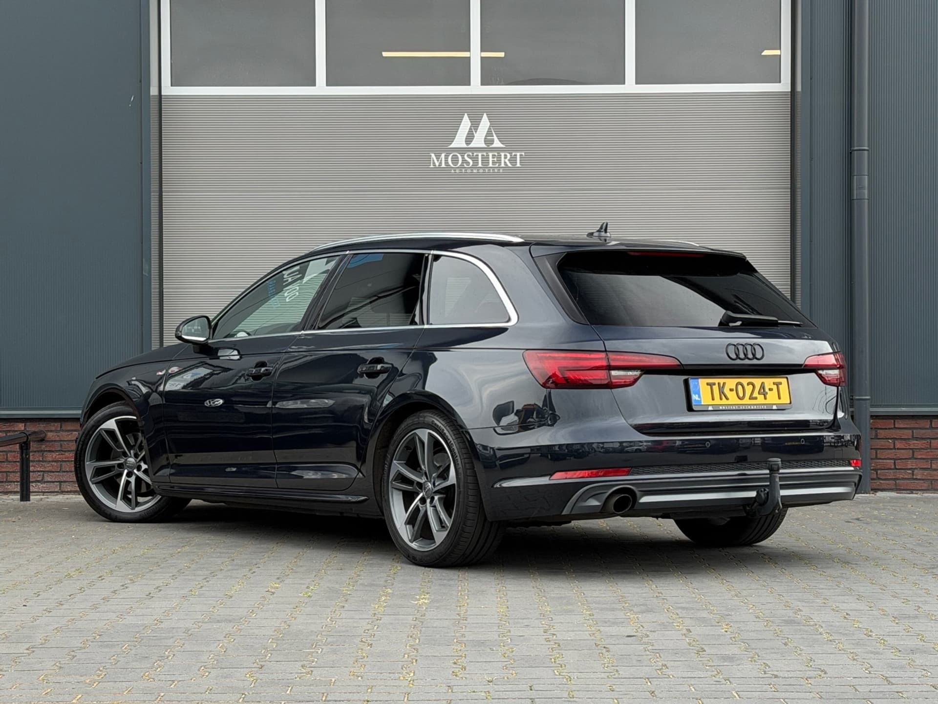 Auto afbeelding - View 4