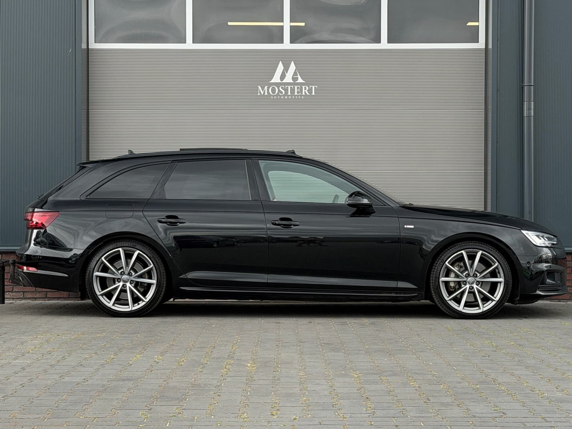 Auto afbeelding - View 2