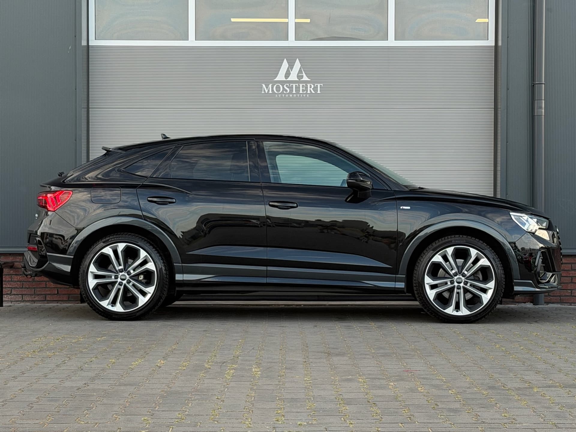 Auto afbeelding - View 2