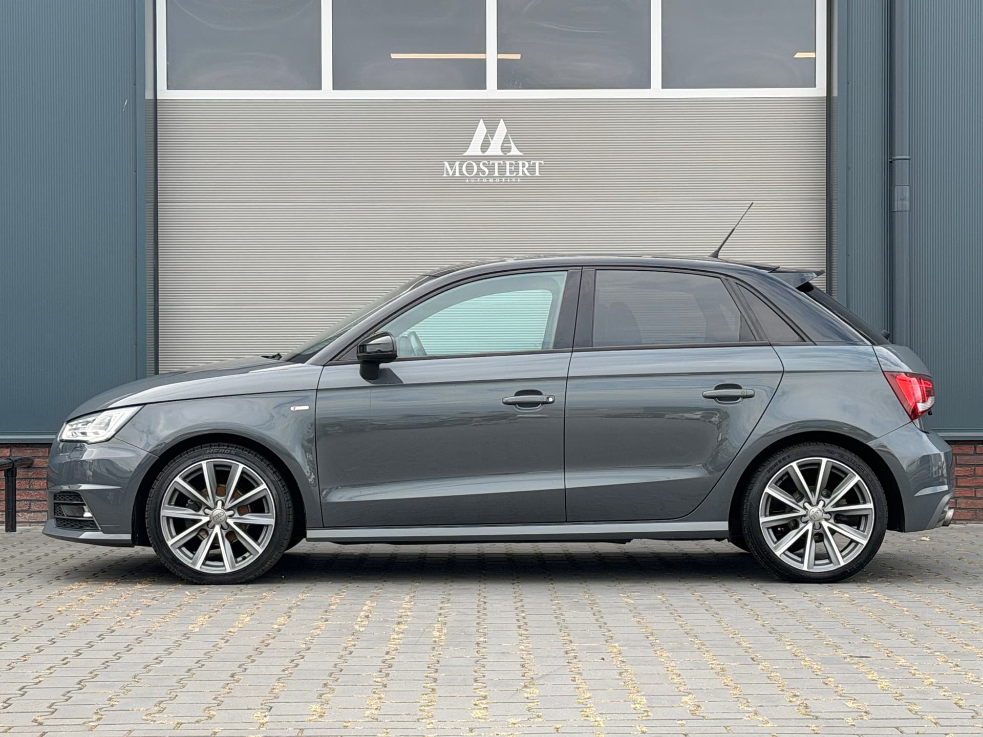Auto afbeelding - View 3