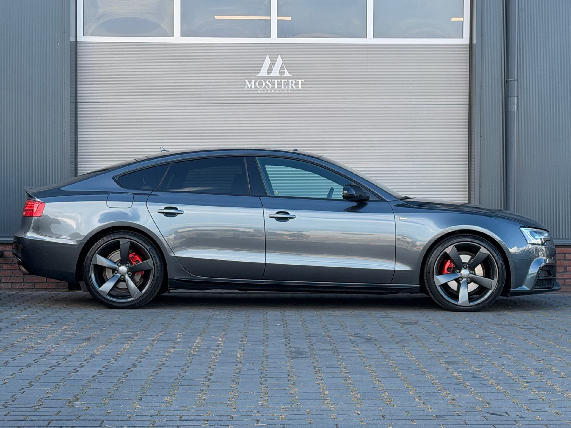 Auto afbeelding - View 2